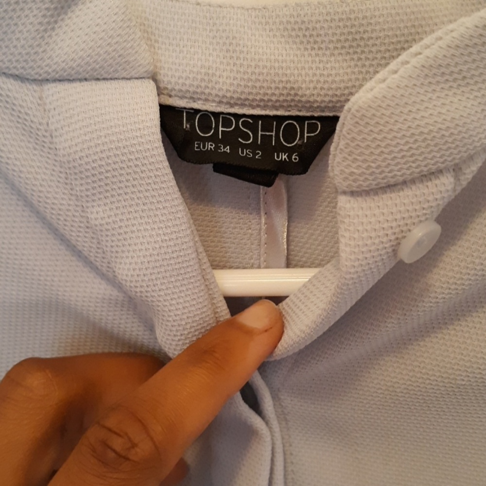 Beautiful button down shirt - Picture 3 of 3